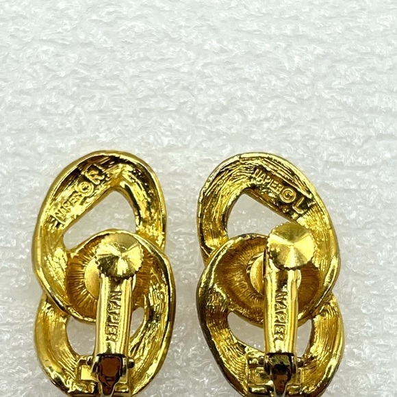 Napier Knot Gold Tone Screw Back Clip On Vintage Earrings Classic Chic Signed - Picture 7 of 7